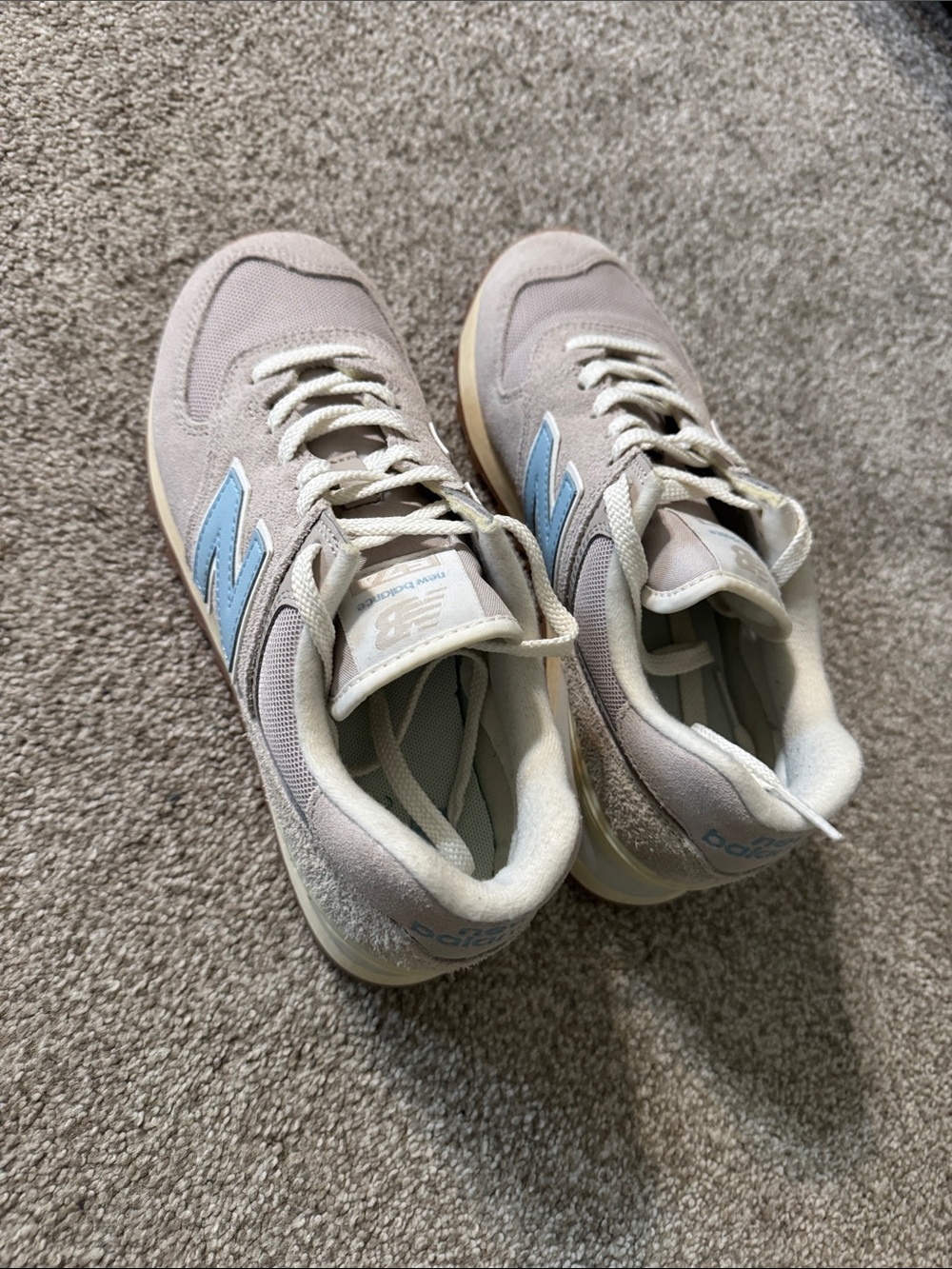 New Balance Women’s Cream & Light Blue Retro Runner Sneakers